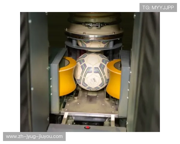 足球磁单极假设对足球智能装备设计的潜在影响探讨